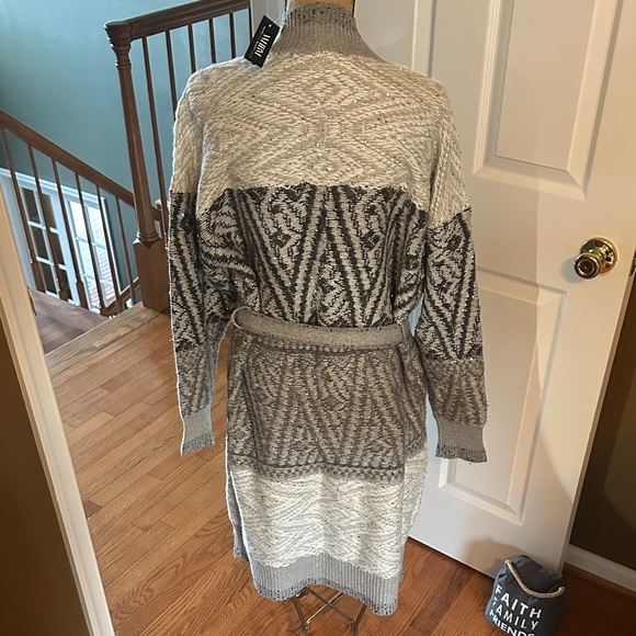 WHITE HOUSE BLACK MARKET❤️GRAY BELTED SEQUIN CARDIGAN SWEATER-Size XL~ NWT - Picture 3 of 8
